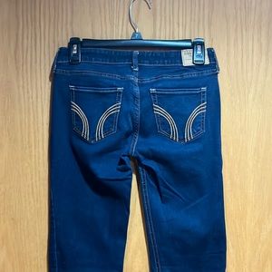 Hollister straight leg jeans, 5R W 27 L 33 like new